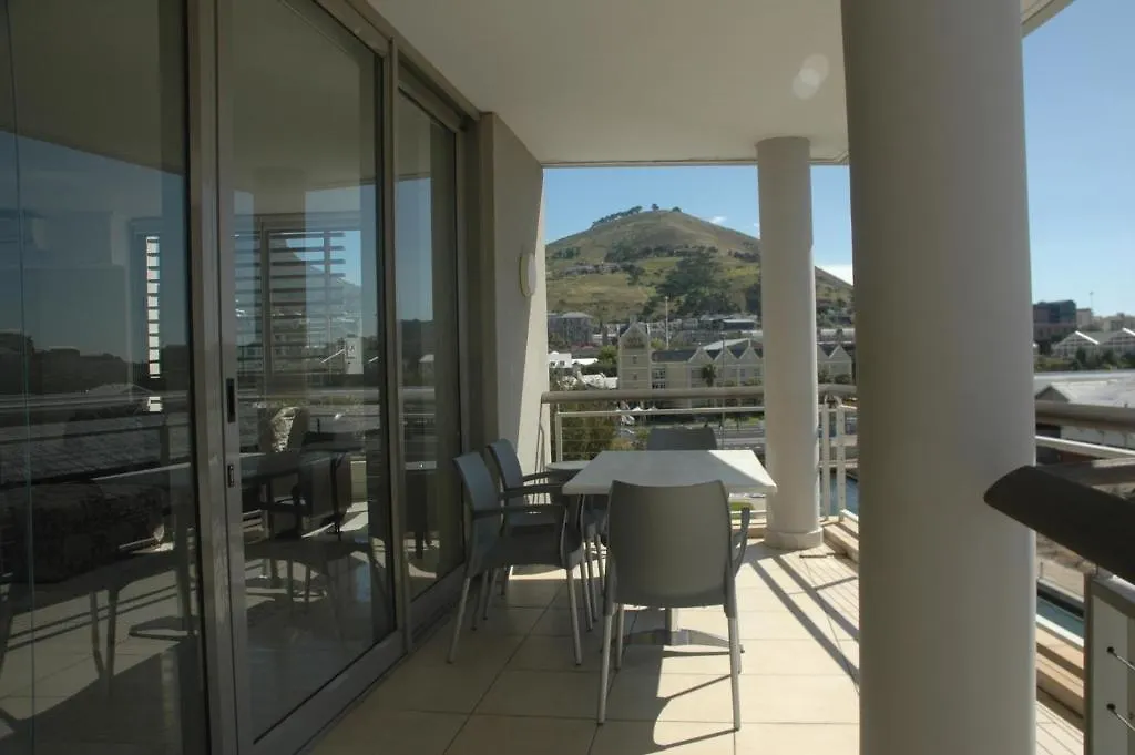 501 Canal Quays Apartment Cape Town